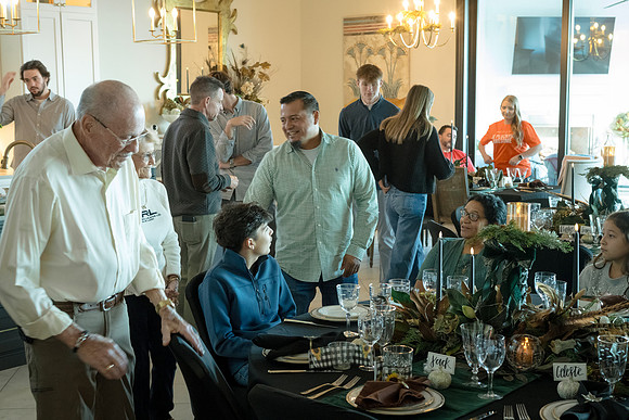 Hope Family Thanksgiving 2025-89