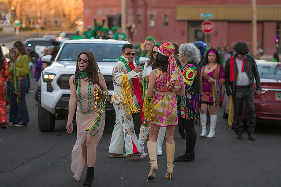 Parading Elvi 2025-16